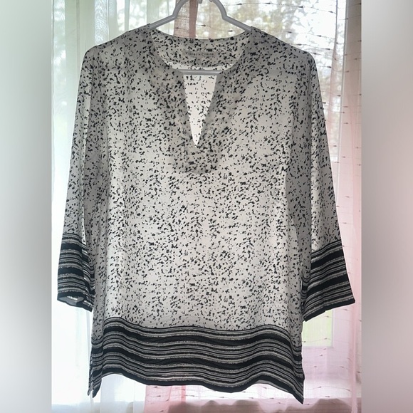 Violet and Claire Abstract Print 3/4 sleeves Top/Blouse size M - Picture 2 of 5